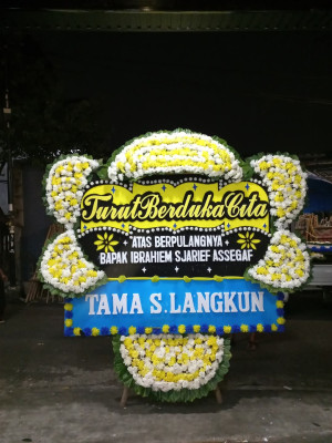 Papan Bunga Duka di Cisampih