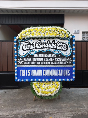 Papan Bunga Duka di Cisampih